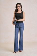 Cotton knitted shirt with round neck and ruffled waist