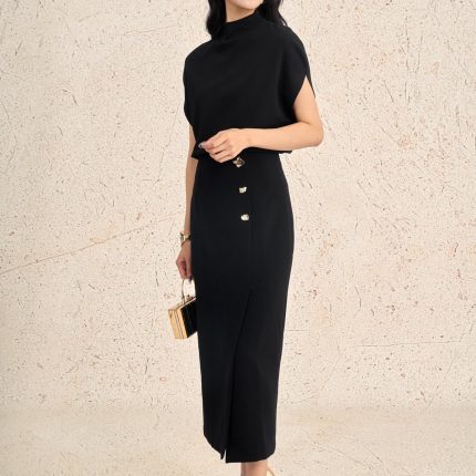 Cotton knitted T-shirt with round neck and stylized sleeves