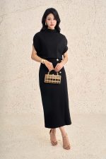 Cotton knitted T-shirt with round neck and stylized sleeves