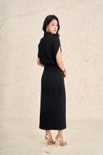 Cotton knitted T-shirt with round neck and stylized sleeves