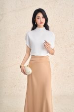 Cotton knitted T-shirt with round neck and stylized sleeves