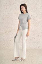 Cotton knitted T-shirt with round neck, short sleeves, slit waist, styled hem