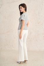 Cotton knitted T-shirt with round neck, short sleeves, slit waist, styled hem