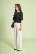 Cotton knitted t-shirt with short round neck, half sleeves, elastic hem and tie tie for styling