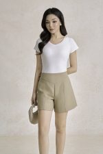 Fashionable cotton knitted shirt with round neck and short sleeves