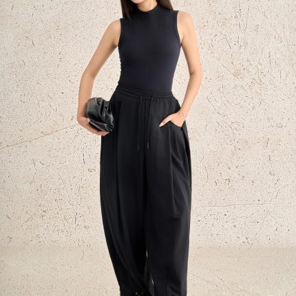 Fashionable sleeveless high-neck cotton knitted T-shirt