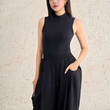 Fashionable sleeveless high-neck cotton knitted T-shirt