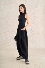Fashionable sleeveless high-neck cotton knitted T-shirt