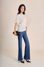 Floral wool knitted t-shirt with round neck, sleeves and hem