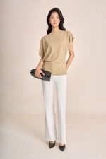 Floral wool knitted t-shirt with round neck, sleeves and hem