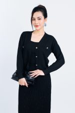 High-end fashion Cardigan sweater with stretchy fit and decorative stone buttons