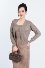 High-end fashion Cardigan sweater with stretchy fit and decorative stone buttons
