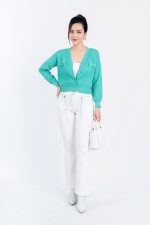 High-end fashion Cardigan sweater with stretchy fit and decorative stone buttons