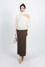 High-end fashion sweater with high neck, off-the-shoulder design