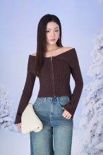 High-end fashion sweater with off-the-shoulder shape, flared sleeves and front zip