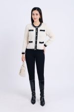 High-end fashion sweater with round neck and front button pockets