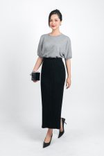 High-end fashion sweater with round neck and light puff sleeves