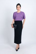 High-end fashion sweater with round neck and light puff sleeves