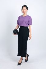 High-end fashion sweater with round neck and light puff sleeves