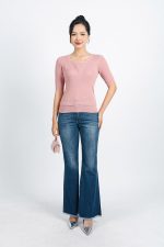 High-end fashion sweater with round neck and loose sleeves