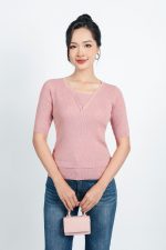 High-end fashion sweater with round neck and loose sleeves