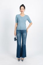 High-end fashion sweater with round neck and loose sleeves