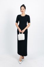 High-end fashion sweater with round neck and loose sleeves