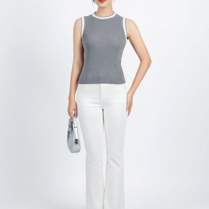 High-end fashion sweater with round neck and sleeveless design