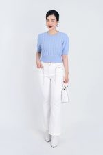 High-end fashion sweater with round neck, puffed sleeves and pearl-embellished body