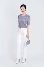 High-end fashion sweater with round neck, puffed sleeves and pearl-embellished body