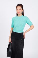 High-end fashion sweater with round neck, short sleeves, solid color