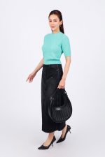 High-end fashion sweater with round neck, short sleeves, solid color