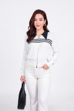 High-end fashion sweater with straight German collar and chest pattern, horizontal striped hem, elastic waistband, front closure