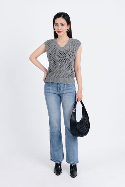 High-end fashion sweater with V-neck mesh vest and tight hem