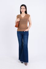 High-end fashion sweater with V-neck mesh vest and tight hem
