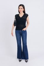 High-end fashion sweater with V-neck mesh vest and tight hem