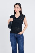 High-end fashion sweater with V-neck mesh vest and tight hem