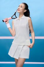High-end sports t-shirt with sleeveless, round-neck design