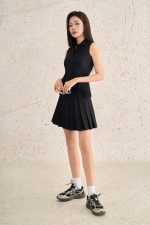 High-end sports t-shirt with sleeveless, round-neck design