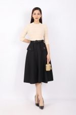 High-end sweater with round neck and loose sleeves