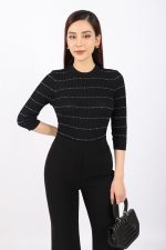 High-end sweater with round neck and loose sleeves