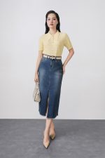 High-quality knitted sweater with German collar and buttoned sleeves, fashionable fitted hem