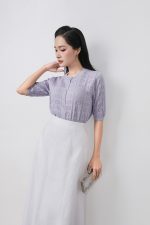 High-quality knitted sweater with round neck, loose sleeves, fashionable buttoned body