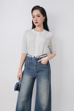 High-quality knitted sweater with round neck, loose sleeves, fashionable buttoned body