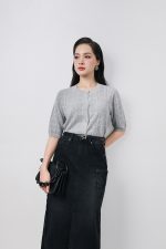 High-quality knitted sweater with round neck, loose sleeves, fashionable buttoned body
