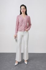 High-quality knitted sweater with V-neck, plaid pattern, and fashionable stone buttons with pockets