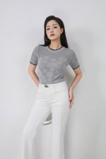 High-quality knitted T-shirt in stretch wool fabric, round neck, short sleeves, stylish hem