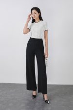 High-quality knitted T-shirt in stretch wool fabric, round neck, short sleeves, stylish hem