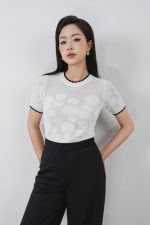 High-quality knitted T-shirt in stretch wool fabric, round neck, short sleeves, stylish hem