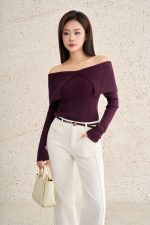 High-quality ribbed wool sweater with fashionable off-the-shoulder design
